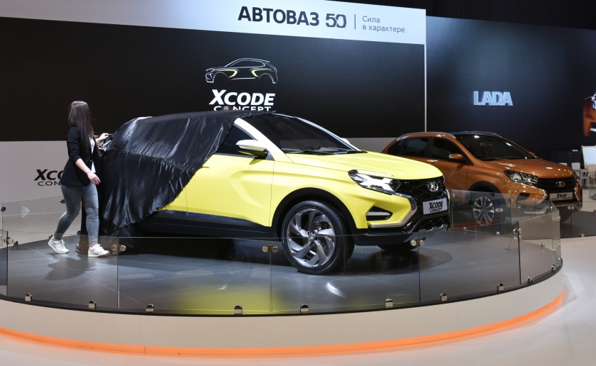 на Тольяттинском автосалоне LADA представляет XCODE